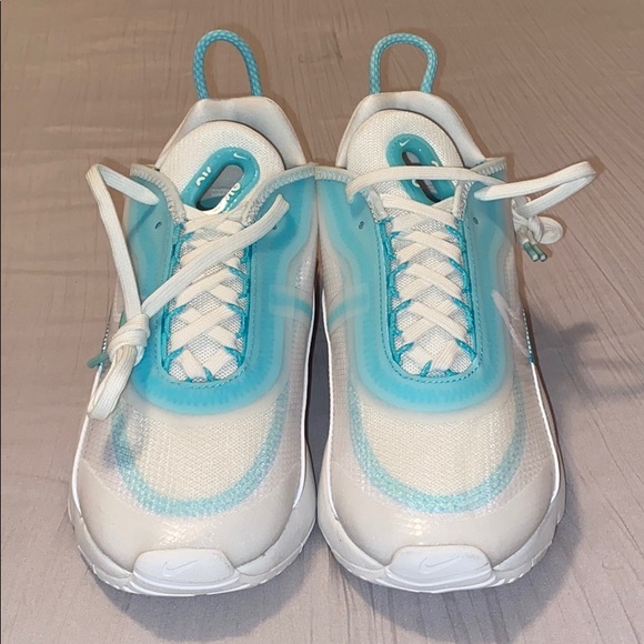 Nike Air Max 2090 - Picture 2 of 4